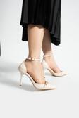 Güllü Shoes Krem Parlak Kırışık Vegan Deri Stiletto | 9 Cm İnce Topuk | Sivri Burun | Şık Rahat Kadın Ayakkabı
