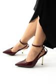 Güllü Shoes Bordo Rugan Stiletto Kadın Ayakkabı, Altın Topuklu, Bilekten Bağlı Tokalı, Sivri Burun, Şık Stiletto