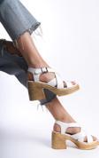 Preshley Kadın Diego Beyaz Ortopedik İç Taban( 8 Cm )  Platform Topuk Sandalet