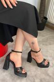 Preshley Kadın Luci Siyah Cilt Çapraz Bantlı 10 Cm Platfom Topuklu Aykkabı
