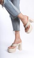 Preshley Kadın Geyala Bej Parmak Arası (12 Cm ) Platform Topuklu Terlik