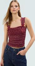 Fitted Kolsuz Örme Bluz Renk Kare Yaka Tül Kumaş Kaliteli İşçilik Günlük Kullanım İçin