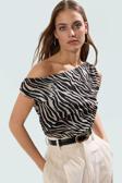 Fitted Kalıp 100 Polyester Bluz Asimetrik Yaka Kısa Kol Yazlık Özenle Seçilmiş Uzun Ömürlü