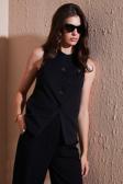 Lela Regular Fit Bisiklet Yaka Kolsuz Düğmeli Basic Bluz Bayan Yelek 65200004 SİYAH