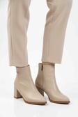 Bej Cilt Fermuarlı Polarlı Kaymaz Kadın Topuklu Bot 343126 Z