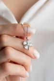 Karem Jewellery Beyaz Dört Yapraklı Şans Yoncası Gümüş Kaplama Kadın Kolye