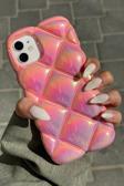 İphone 11 Uyumlu Kabartma Desenli 3D Darbe Emici Ultra Sağlam PUFY Kılıf PEMBE