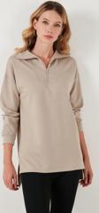 Lela Regular Fit Fermuarlı Yaka Önü Kısa Arkası Uzun Bayan Sweat 5865876 TAŞ