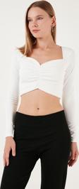 Lela Slim Fit Kalp Yaka Önü Büzgülü Crop Bayan Bluz 5865401 BEYAZ
