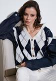 Lela Desenli Regular Fit Düğmeli V Yaka Crop Bayan Hırka 4615553 LACİVERT-EKRU