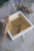 Verda Çerçeve 25X25 Cm Verda Anı Gold Zeminli Isimli Çerçevesi-7 Cm Derinlikli Anı Çerçevesi Gül Kutusu