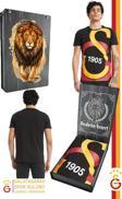 Galatasaray Orijinal Lisanslı Büyük Logolu T-Shirt Gs Aslan Baskılı Hediyelik Ahşap Kutulu
