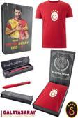 Galatasaray Orijinal Lisanslı Arma T-Shirt + Uçlu Kalem Set Hediyelik Ahşap Kutulu