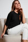 Lela Oversize Bisiklet Yaka Yırtmaç Detaylı Bayan Bluz 5869000 SİYAH