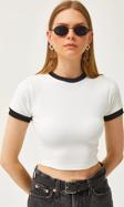 Şerit Detay Likralı Crop Bluz