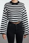 Stil Modern Kadın Regular Standart Kol Bisiklet Yaka Yumuşak Dokulu Crop Triko Kazak