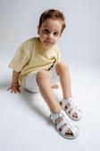 mnpc Unisex Çocuk Beyaz Hakiki Deri Mantar Tabanlı Günlük Çocuk Sandalet