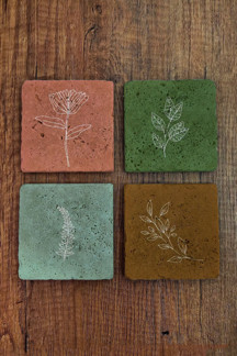 Begoloni Stone Decor Doğal Taş Bardak Altlığı Renkli Çiçek Desenler Baskılı 4'lü Set - Stone Coasters - Image 1