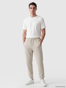 LCWAIKIKI Classic Bej Regular Fit Erkek Jogger Eşofman Altı - Image 1