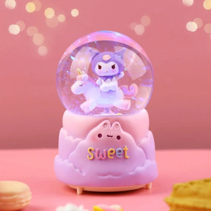 Kuromi Işıklı Müzikli Kar Küresi Orta Boy Model 1 - Image 1