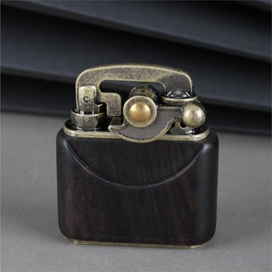 Sm-090T Vintage Benzinli Ahşap Çakmak Siyah - Image 1