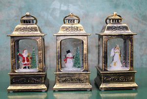 Yılbaşı Temalı Işıklı Müzikli Kar Küresi Model 1 - Image 1