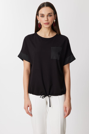 On Kadın Saten Detaylı Bağcıklı T-Shirt 71365 Siyah - Image 1