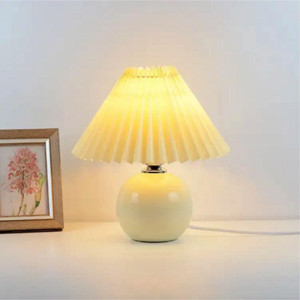 Alvina Aydınlatma Vintage Pileli Seramik Krem Komidin Yatak, Oturma, Çocuk Odası Çalışma Masası Ve Gece Lambası - Image 1