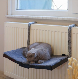 Ata Home Kedi Petek Kalorifer Radyatör Yatağı Askılı Kedi Yatağı Hamağı Terası Siyah 47×27.5 Cm - Image 1