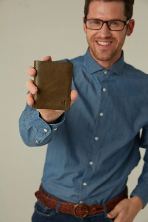 Dayton Hakiki Deri Haki(Plus Color) Erkek Ince Tasarım Çok Bölmeli Rfid Korumalı Cüzdan - Image 1