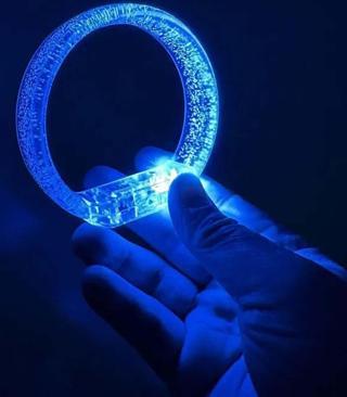 Büro Ev Ofis Etkinik Süsleri için 1,5CM Geniş Mavi Pilli Led Işık Baskı Yapılır Bileklik