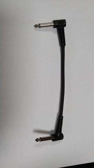CREMONİA ALG042 GİTAR PEDALI İÇİN KABLO 15CM. SİYAH