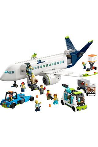 LEGO City Yolcu Uçağı 60367 (930 Parça)