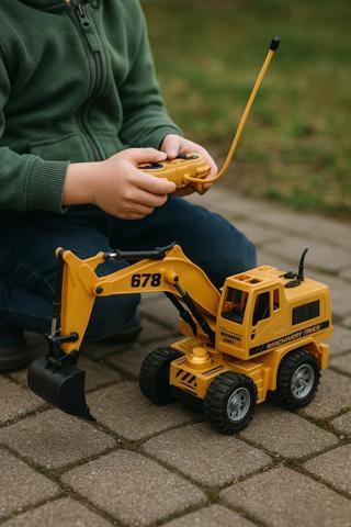 Şarjlı Uzaktan Kumandalı 5 Kanal Sarı Ekskavatör Oyuncak Kepçe 35 Cm
