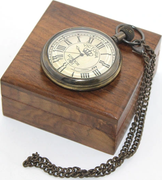 Ahşap Kutulu Pirinç Köstekli Saat Model 10