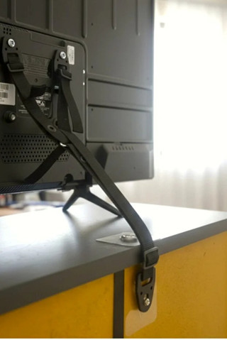 Usin Y Tipi Mobilyaya Kendinden Yapışkanlı LCD TV Askısı Sabitleme Çoçuk Deprem Koruma Güvenlik Kemeri