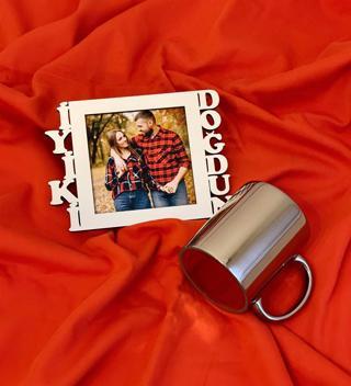 İyiki Doğdun Fotoğraf Standlı Mdf Gümüş Çerçeve Ve Gümüş Kupa Set