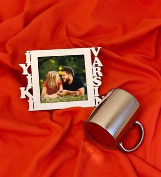 İyiki Varsın Fotoğraf Standlı Mdf Gümüş Çerçeve Ve Gümüş Kupa Set