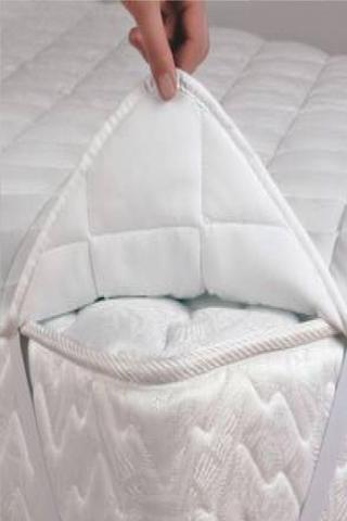 Altın Karma Yatak Koruyucu Kapitoneli 160X200 Cm Çift Kişilik Çarşaf Köşe Lastikli