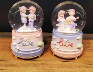 Büyük Boy Kar Küresi