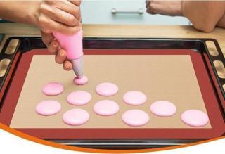 30x40 cm Silikon Fırın Pişirme Silpatı Kendinden Yağlı Yapışmaz Hamur Açma Matı Yanmaz Tepsi Kağıdı