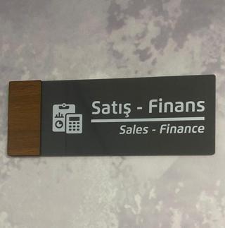 Yönline Wooden Serisi (Satış-Finans) Ofis Kapı Isimliği Yönlendirme Tabelası