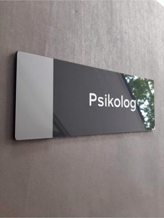 Yönline Klasik Seri Psikolog Kapı Isimliği