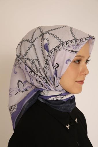 Zincir ve Çiçek Desenli Lila Soft Polyester Eşarp – Şıklığın İnce Detaylarıyla