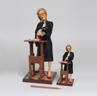 Kadın Avukat-sertifikalı Özel Koleksiyon-10*10*23 Cm-fo84011