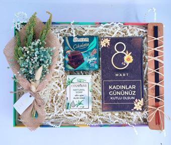 Kadınlar Gününe Özel Hediye Seti, Çiçek Buketi, Vegan Çikolata