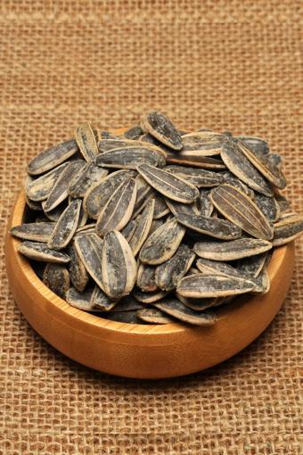 Tuzlu Siyah Ay Çekirdeği Kavrulmuş  100 G