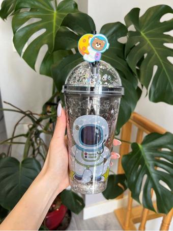 Adm Store Buzlu Cam Görünümlü Led Işıklı 450 ML Astronot Figürlü Suluk Pipetli Çift Katman Mika Siyah 2094