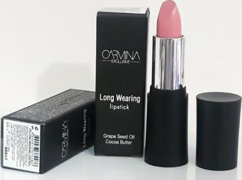 Carmina Long Wearing 16 Lipstick Nude Ruj