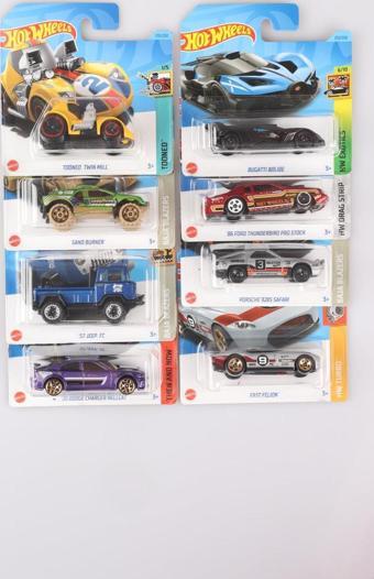 DEKOMUS İLE YENİ SEZON LİSANSLI HOT WHEELS OYUNCAK MİNİK ARABA